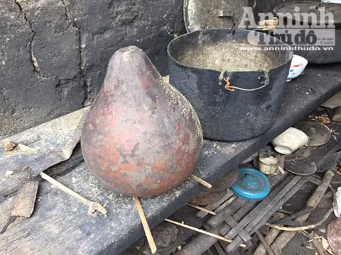 Căn nhà nơi xảy ra vụ thảm sát 4 người hoang phế lạnh người ảnh 8