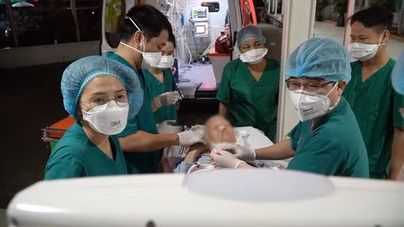 Việt Nam lần đầu tiếp nhận điều trị một nhân viên Liên hợp quốc mắc Covid-19 nặng