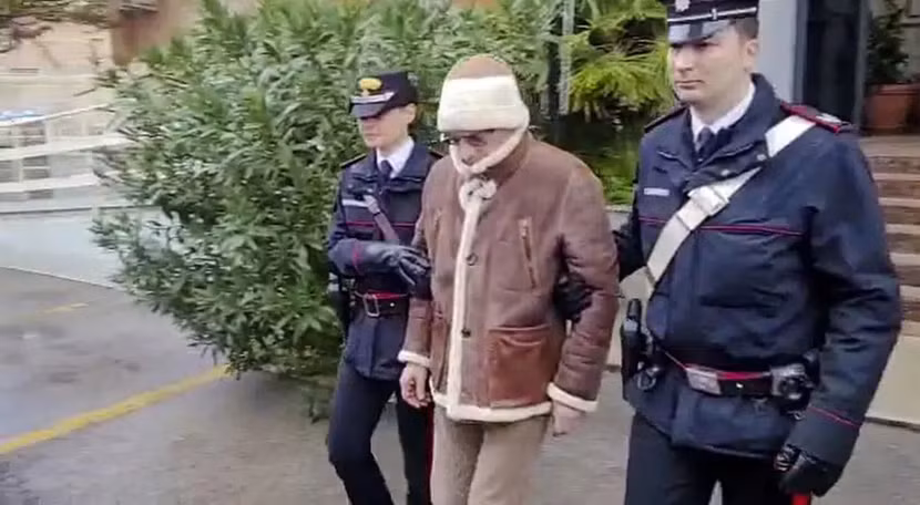 Matteo Messina Denaro - trùm mafia hàng đầu nước Italia bị bắt tại một phòng khám tư nhân ở Palermo, Sicily, sau 30 năm lẩn trốn