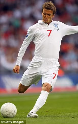 Sân cỏ sẽ có David Beckham... thứ hai ảnh 4