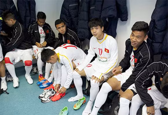 U19 Việt Nam xả hơi trước giờ tái đấu U19 Arsenal ảnh 6