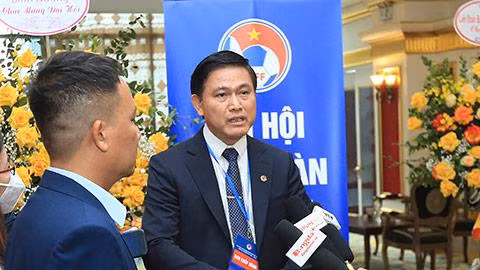 Phó chủ tịch chuyên môn VFF khoá IX Trần Anh Tú