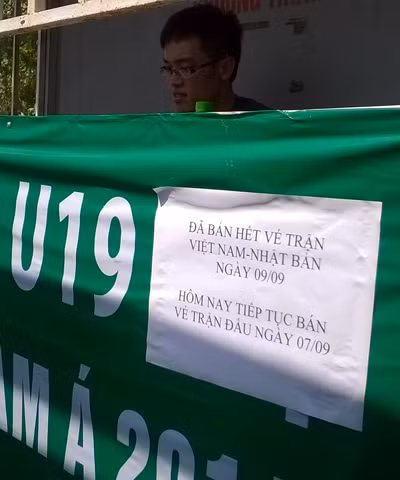 BTC dừng bán, phe vé trận U19 Việt Nam - U19 Nhật Bản, thỏa sức hét giá ảnh 5