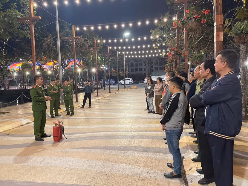 CAQ Tây Hồ tuyên truyền an toàn PCCC cho người dân