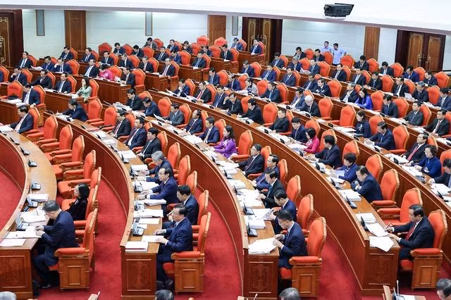 Các đại biểu tham dự Hội nghị Trung ương 6 khóa XIII Các đại biểu tham dự Hội nghị Trung ương 6 khóa XIII