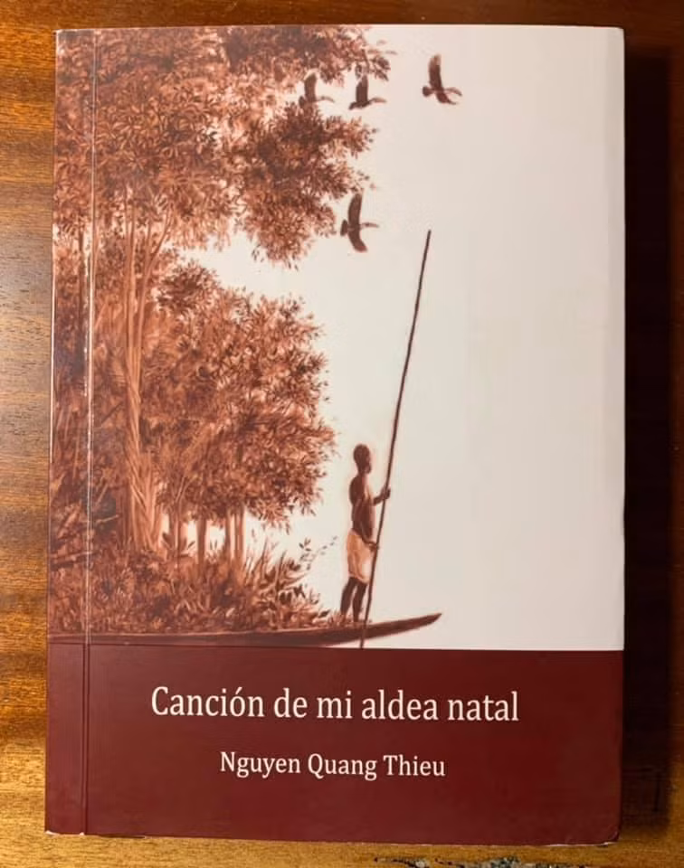 Tập thơ "Bài hát về cố hương" xuất bản tại Colombia Tập thơ "Bài hát về cố hương" xuất bản tại Colombia