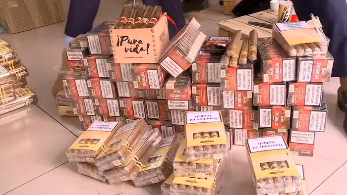 Số lượng lớn Cigar bị tạm giữ Số lượng lớn Cigar bị tạm giữ