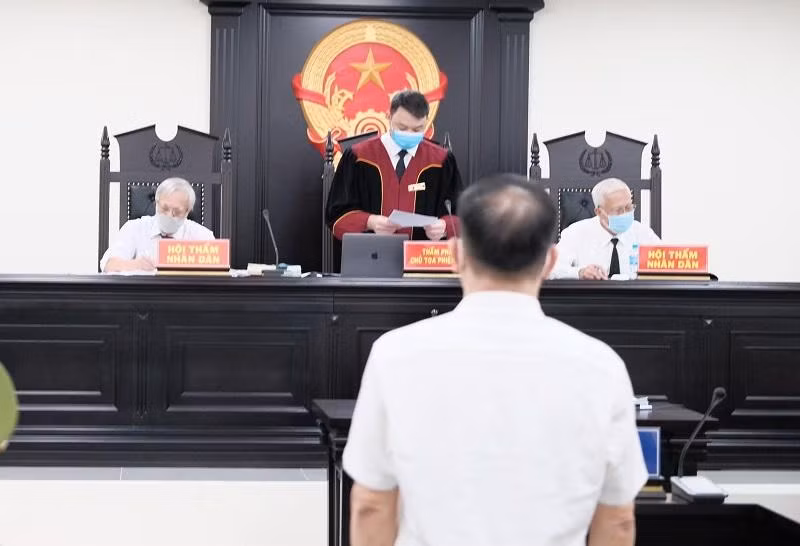 HĐXX sơ thẩm vụ án do Thẩm phán Trần Nam Hà làm Chủ tọa.