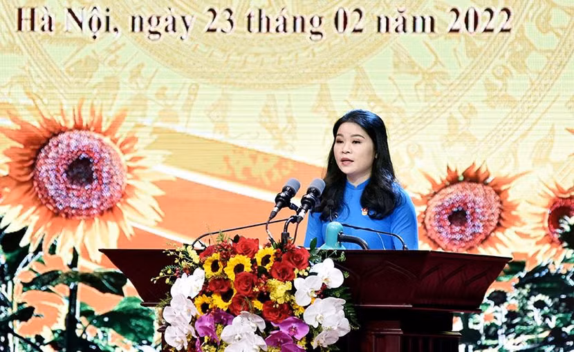 Bí thư Thành đoàn Hà Nội Chu Hồng Minh, đại diện thế hệ trẻ Thủ đô phát biểu tại buổi lễ Bí thư Thành đoàn Hà Nội Chu Hồng Minh, đại diện thế hệ trẻ Thủ đô phát biểu tại buổi lễ