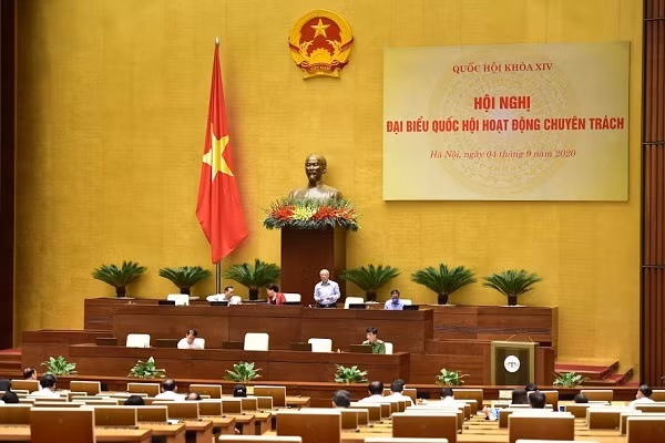 Phó Chủ tịch Quốc hội Uông Chu Lưu điều hành phiên thảo luận chiều 4-9 Phó Chủ tịch Quốc hội Uông Chu Lưu điều hành phiên thảo luận chiều 4-9