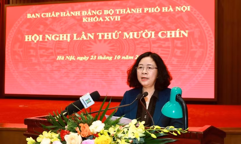 Bí thư Thành ủy Hà Nội Bùi Thị Minh Hoài phát biểu tại hội nghị