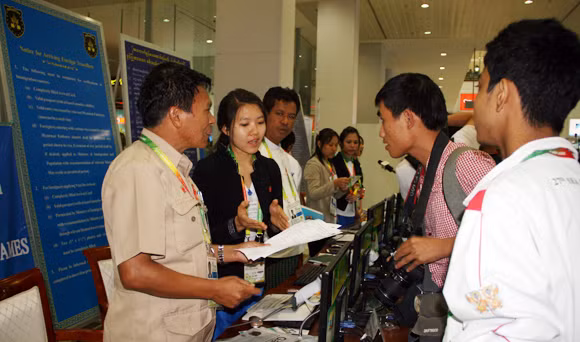 Không khí SEA Games hâm nóng Yangon ảnh 5