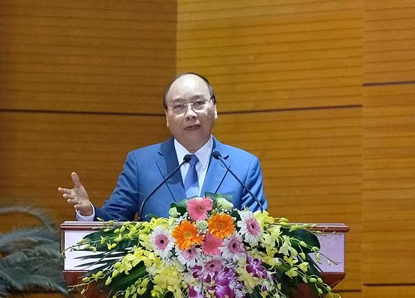 Thủ tướng Nguyễn Xuân Phúc phát biểu chỉ đạo tại hội nghị y tế toàn quốc Thủ tướng Nguyễn Xuân Phúc phát biểu chỉ đạo tại hội nghị y tế toàn quốc