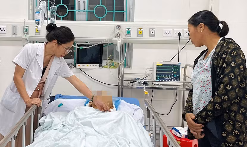 Bệnh viện Đa khoa tỉnh Cao Bằng tiếp nhận nạn nhân đầu tiên vụ sạt lở đất tại Nguyên Bình (Ảnh: BVCC) Bệnh viện Đa khoa tỉnh Cao Bằng tiếp nhận nạn nhân đầu tiên vụ sạt lở đất tại Nguyên Bình (Ảnh: BVCC)