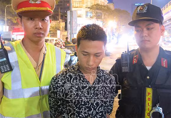 Chạy chốt 141, định phi tang ma túy xuống sông Tô Lịch ảnh 3