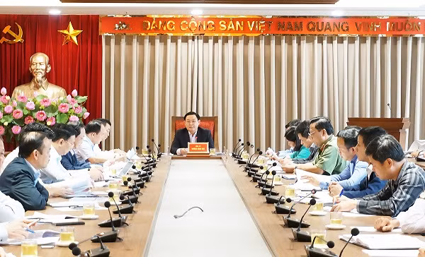Thường trực Thành ủy Hà Nội họp chỉ đạo về xử lý các tồn tại, vướng mắc liên quan đến khu liên hợp xử lý chất thải Sóc Sơn Thường trực Thành ủy Hà Nội họp chỉ đạo về xử lý các tồn tại, vướng mắc liên quan đến khu liên hợp xử lý chất thải Sóc Sơn