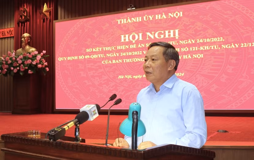 Phó Bí thư Thành ủy Nguyễn Văn Phong phát biểu chỉ đạo tại hội nghị