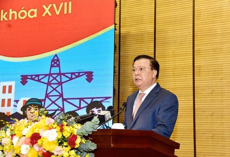 Bí thư Thành ủy Hà Nội Đinh Tiến Dũng phát biểu tại hội nghị