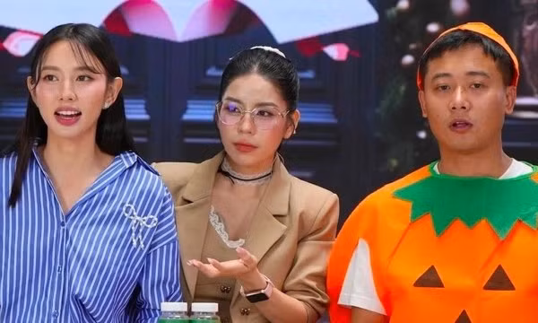 Quảng cáo không đúng, Hằng Du Mục và Quang Linh Vlogs bị phạt 140 triệu đồng Quảng cáo không đúng, Hằng Du Mục và Quang Linh Vlogs bị phạt 140 triệu đồng