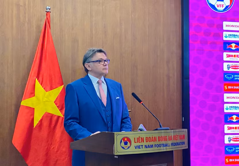 HLV Philippe Troussier phát biểu nhậm chức tại trụ sở VFF, sáng 27-2