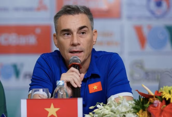 HLV Miguel Rodrigo từng dẫn dắt tuyển Việt Nam giai đoạn 2017-2019 trước khi trở lại Thái Lan HLV Miguel Rodrigo từng dẫn dắt tuyển Việt Nam giai đoạn 2017-2019 trước khi trở lại Thái Lan