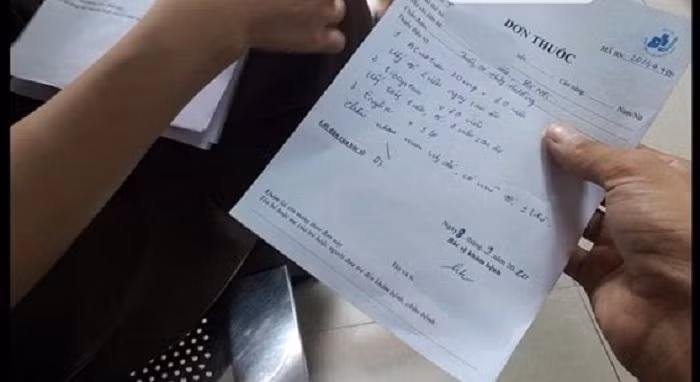 Bộ Y tế yêu cầu cuối năm nay các bệnh viện hạng 3 trở lên bắt buộc phải kê đơn thuốc điện tử