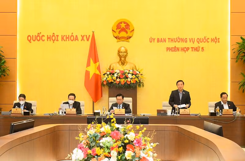 Phiên họp của Ủy ban Thường vụ Quốc hội ngày 23-11