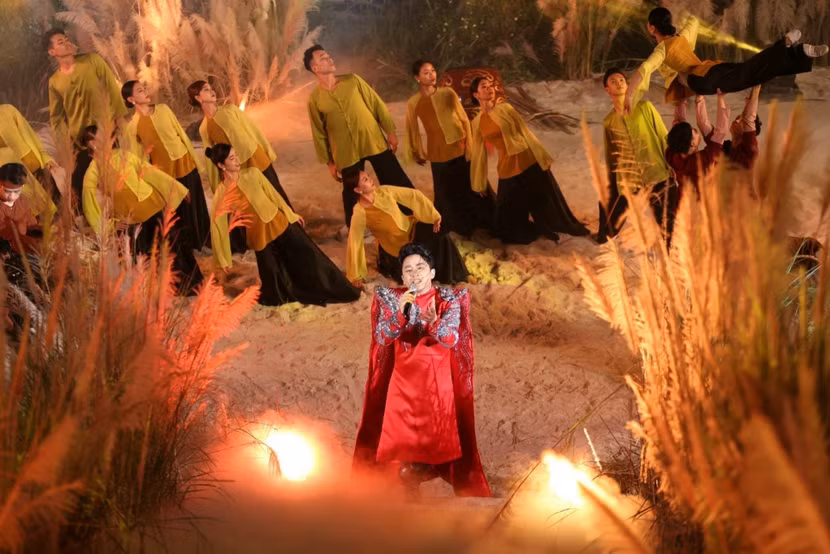 Ca sĩ Tùng Dương góp mặt trong chương trình. Ca sĩ Tùng Dương góp mặt trong chương trình.