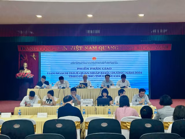 Phiên phân giao hạn ngạch thuế quan nhập khẩu đường năm 2024 theo phương thức đấu giá được tổ chức ngày 20/9/2024 Phiên phân giao hạn ngạch thuế quan nhập khẩu đường năm 2024 theo phương thức đấu giá được tổ chức ngày 20/9/2024