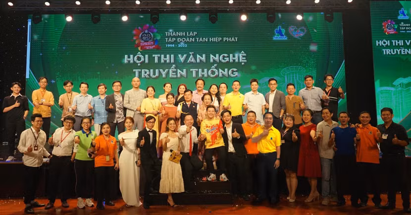 Hội thi Văn nghệ truyền thống kỷ niệm Ngày thành lập Tập đoàn - một nét văn hóa của con người Tân Hiệp Phát Hội thi Văn nghệ truyền thống kỷ niệm Ngày thành lập Tập đoàn - một nét văn hóa của con người Tân Hiệp Phát