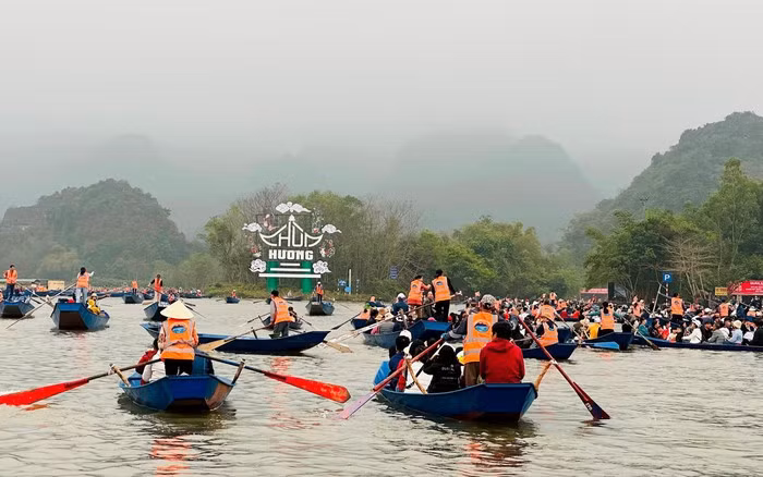 Thủ tướng yêu cầu bảo đảm thực hiện nếp sống văn minh, an toàn, tiết kiệm trong các hoạt động lễ hội đầu năm Thủ tướng yêu cầu bảo đảm thực hiện nếp sống văn minh, an toàn, tiết kiệm trong các hoạt động lễ hội đầu năm