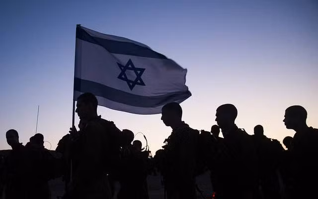 Nhân viên cơ quan tình báo Irael Mossad được giao nhiệm vụ tuyển mộ và đưa người Palestine tới Paraguay Nhân viên cơ quan tình báo Irael Mossad được giao nhiệm vụ tuyển mộ và đưa người Palestine tới Paraguay