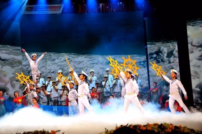 Chương trình nghệ thuật đặc biệt “Xuân Trường Sa" năm 2022 diễn ra lúc 20h10 ngày 15/1/2022 tại Trung tâm Nghệ thuật Âu Cơ Chương trình nghệ thuật đặc biệt “Xuân Trường Sa" năm 2022 diễn ra lúc 20h10 ngày 15/1/2022 tại Trung tâm Nghệ thuật Âu Cơ