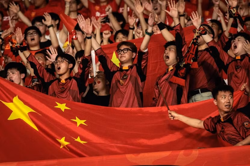 Người hâm mộ bóng đá Trung Quốc mòn mỏi chờ đợi đội nhà trở lại World Cup suốt hơn hai thập kỷ Người hâm mộ bóng đá Trung Quốc mòn mỏi chờ đợi đội nhà trở lại World Cup suốt hơn hai thập kỷ