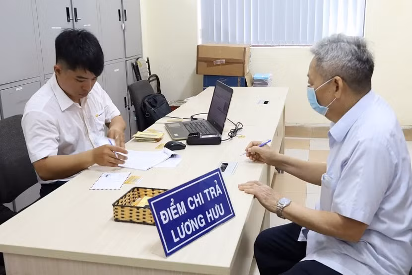 Lương hưu tháng 5-2025 sẽ được chi trả sớm (Ảnh minh họa)