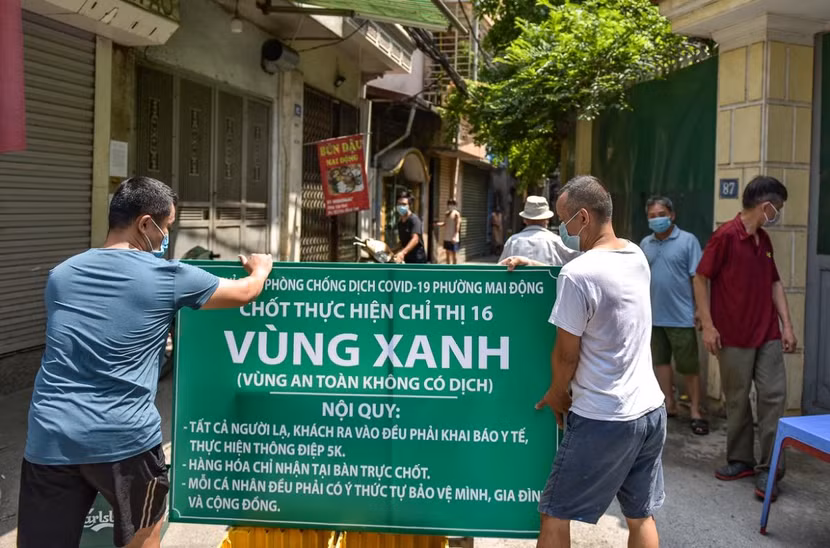 Một chốt kiểm soát vùng xanh tại quận Hoàng