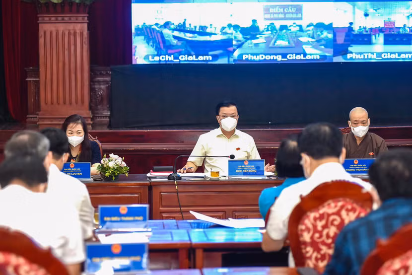 Bí thư Thành ủy và các ĐBQH đoàn Hà Nội tiếp xúc cử tri
