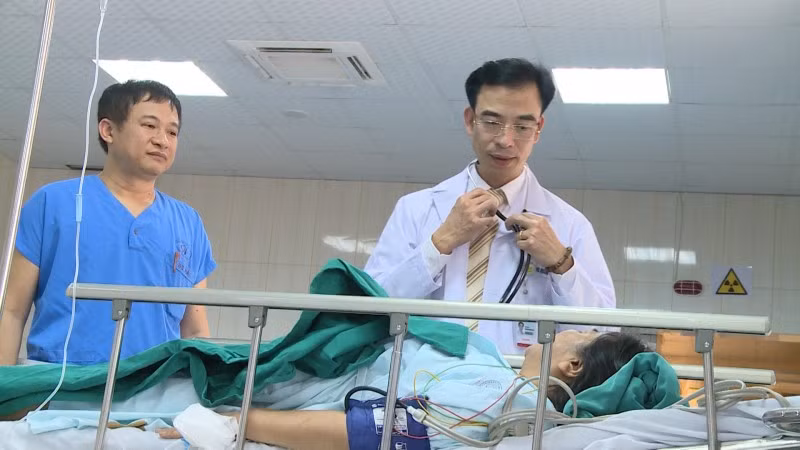 GS.TS Nguyễn Quang Tuấn thời điểm làm Giám đốc Bệnh viện Tim Hà Nội GS.TS Nguyễn Quang Tuấn thời điểm làm Giám đốc Bệnh viện Tim Hà Nội