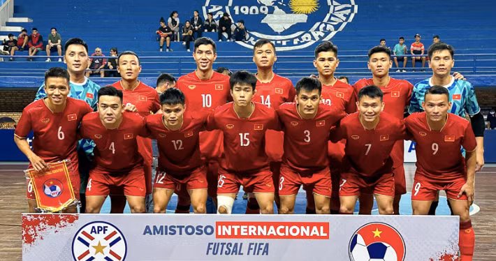 Đội tuyển futsal Việt Nam đang trong chuyến tập huấn bổ ích tại Nam Mỹ Đội tuyển futsal Việt Nam đang trong chuyến tập huấn bổ ích tại Nam Mỹ