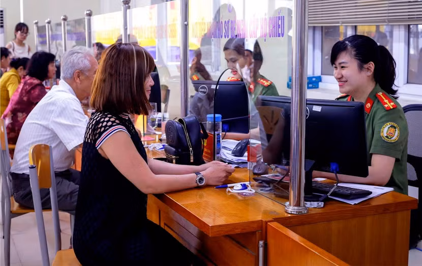 Công an nhân dân làm nòng cốt trong việc thực hiện nhiệm vụ bảo vệ an ninh quốc gia, đảm bảo trật tự an toàn xã hội (Ảnh: Nguyễn Quốc Hùng) Công an nhân dân làm nòng cốt trong việc thực hiện nhiệm vụ bảo vệ an ninh quốc gia, đảm bảo trật tự an toàn xã hội (Ảnh: Nguyễn Quốc Hùng)