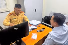 Xử phạt 23 triệu đồng với tài xế đeo 2 biển số cho xe ô tô