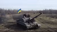 Xe tăng Challenger 2 đơn độc gần Rabotino trở thành biểu tượng của hy vọng và thất vọng