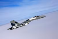Mỹ dùng phương pháp cây gậy và củ cà rốt để chống lại tiêm kích Su-35 Nga