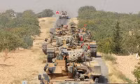 [ẢNH] Xe tăng Thổ Nhĩ Kỳ ào ạt tiến vào Syria báo hiệu cuộc chiến mới