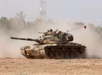 [ẢNH] Xe tăng Thổ Nhĩ Kỳ ào ạt tiến vào Syria báo hiệu cuộc chiến mới