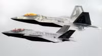 Phi công Mỹ chỉ rõ sự vượt trội của tiêm kích F-35 so với F-22