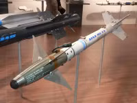 Tên lửa AIM-9X Block II vô hiệu hóa mọi hệ thống phòng vệ của tiêm kích Su-30SM