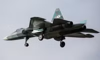 [ẢNH] Phương Tây giải thích tại sao Su-57 Nga không thể so sánh với F-35 Mỹ