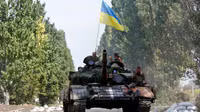 [ẢNH] Ukraine dồn 90.000 quân, 450 xe tăng, hơn 100 máy bay áp sát Donbass