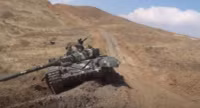 [ẢNH] Khả năng sống sót thấp của xe tăng T-72 trong chiến tranh Karabakh